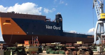 Compania Van Oord tratată de autorități ca o regină, deși argumentele arată că n-ar trebui să mai fie primită la nicio licitație în România van oord