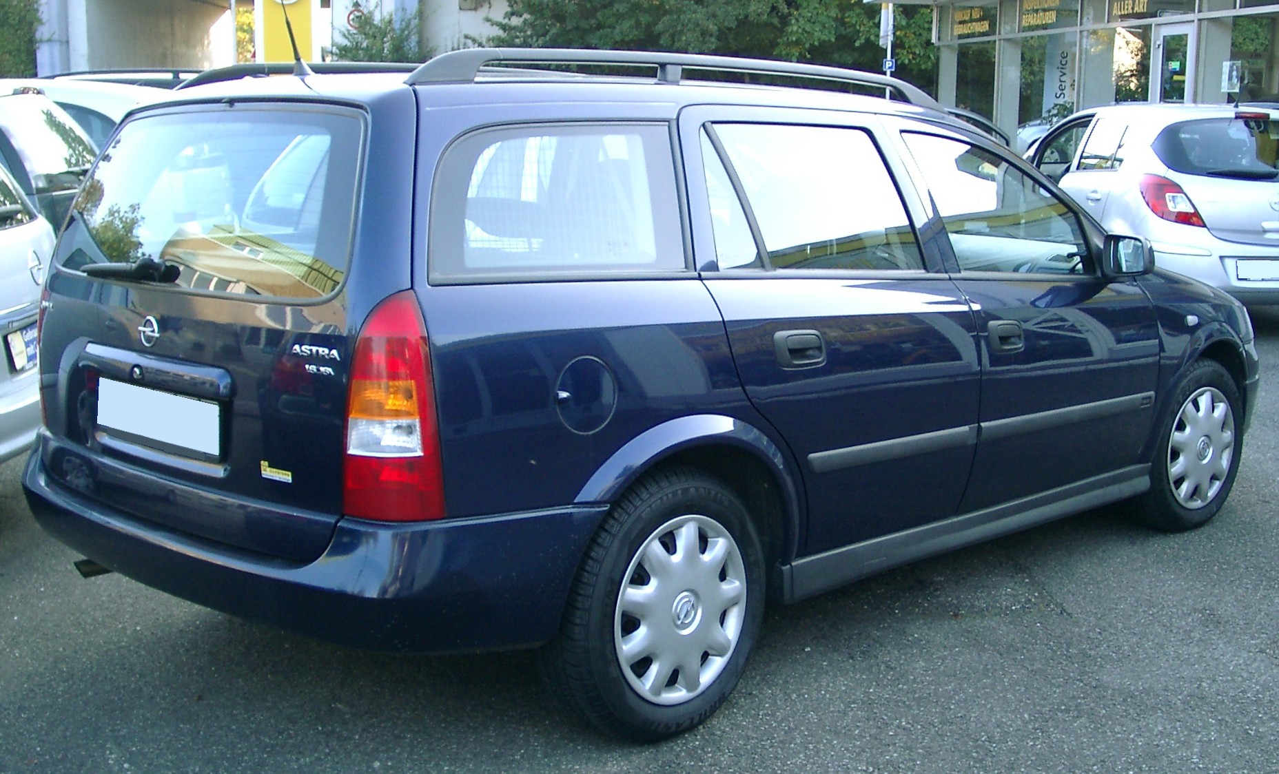 Opel_Astra_Caravan_rear_20071007