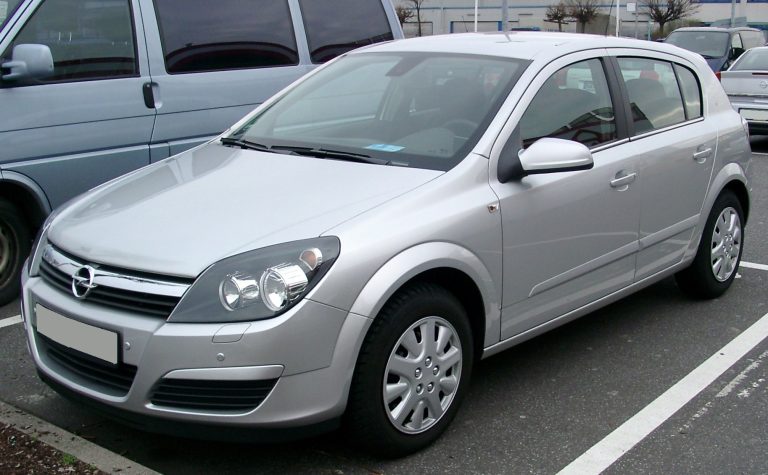 Opel Astra cu ITP fals, descoperit la Negru Vodă