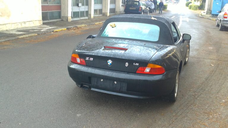 BMW Z3 furat din Slovacia, descoperit în P.T.F. Negru Vodă