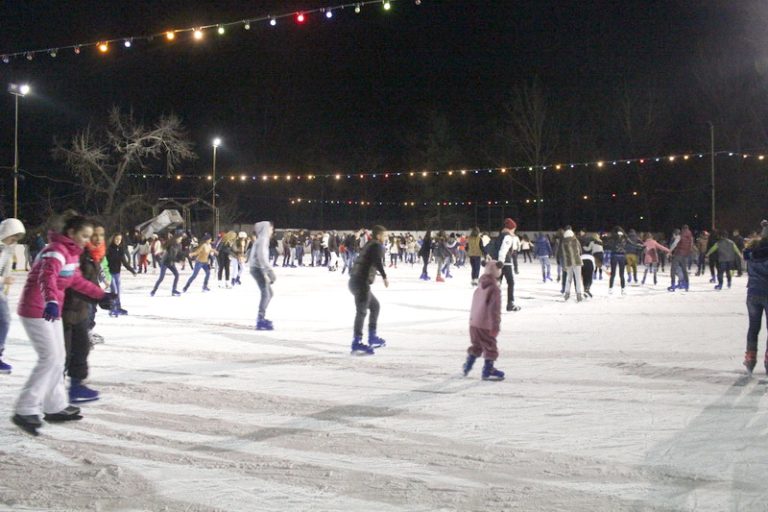 Patinoarul rămâne deschis până la finele lunii februarie