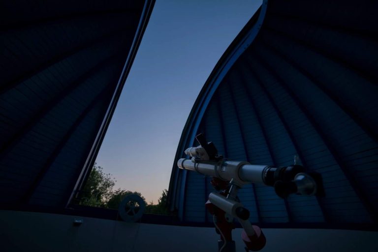 Vrei să vezi planeta Jupiter? Vino în această seară la Delfinariu