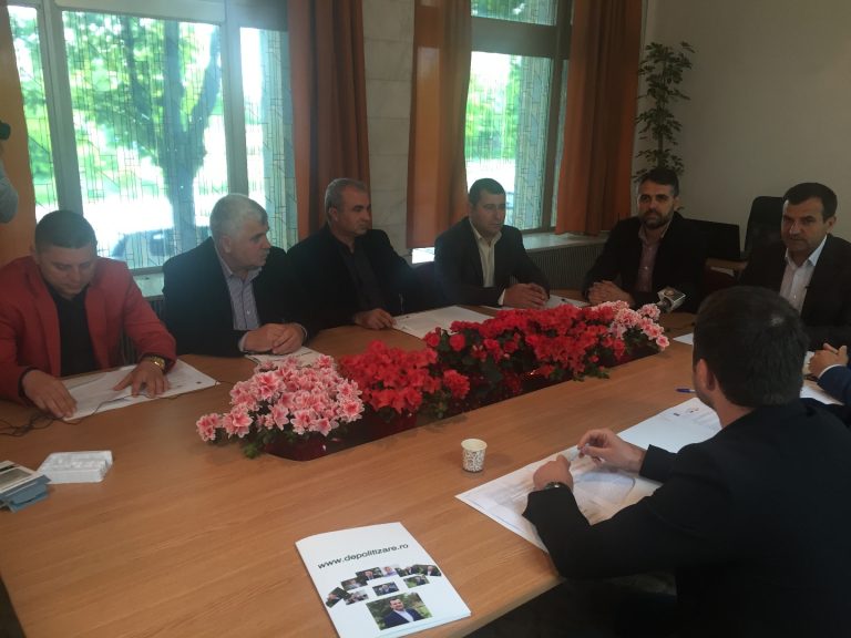 Valentin Vrabie a creat o armată de independenți cu care vrea să depolitizeze administrația locală