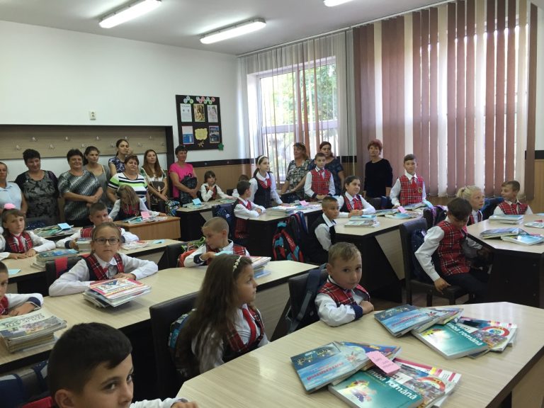 Educația, pe primul loc în planurile administrației din comuna Peștera