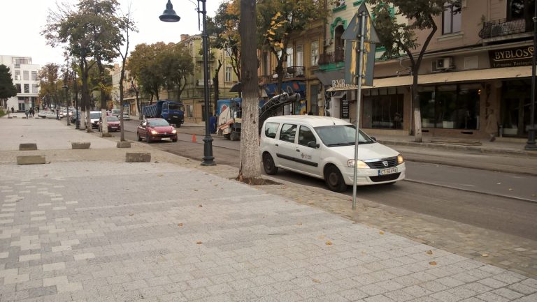 Bulevardul Tomis devine sens unic. Giratoriu nou pe Lăpușneanu