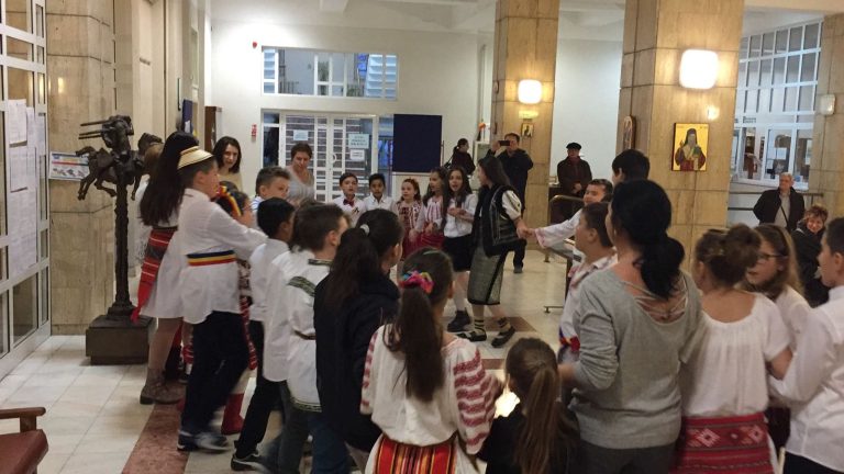 ”Am fost și eu la Alba-Iulia !”. Elevi ai Școlii ”Gheorghe Țițeica” sărbătorind Unirea cea Mare