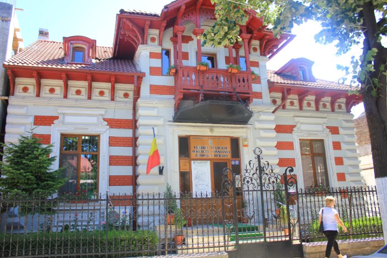 Claudiu Palaz oferă Primăriei Constanța soluții pentru salvarea Casei Bănescu