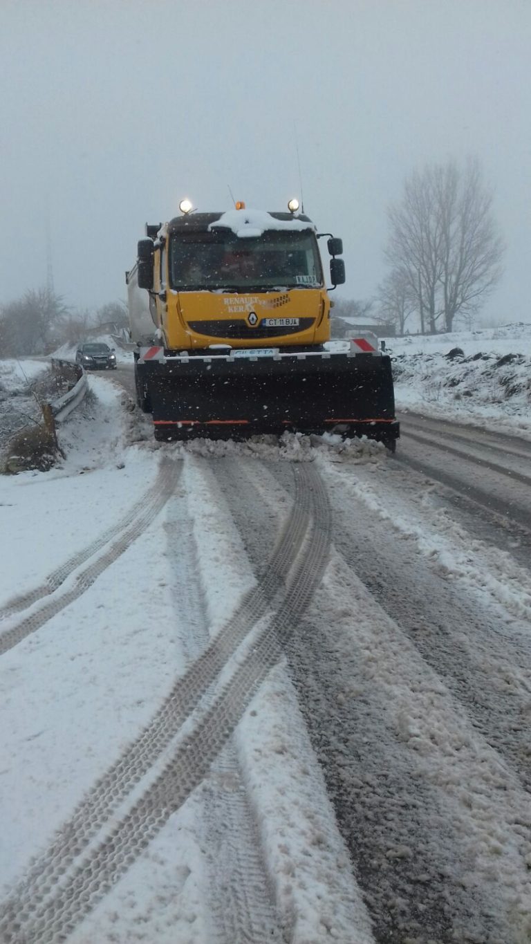 Ninge în aproape tot județul Constanța. Iarna se întoarce!
