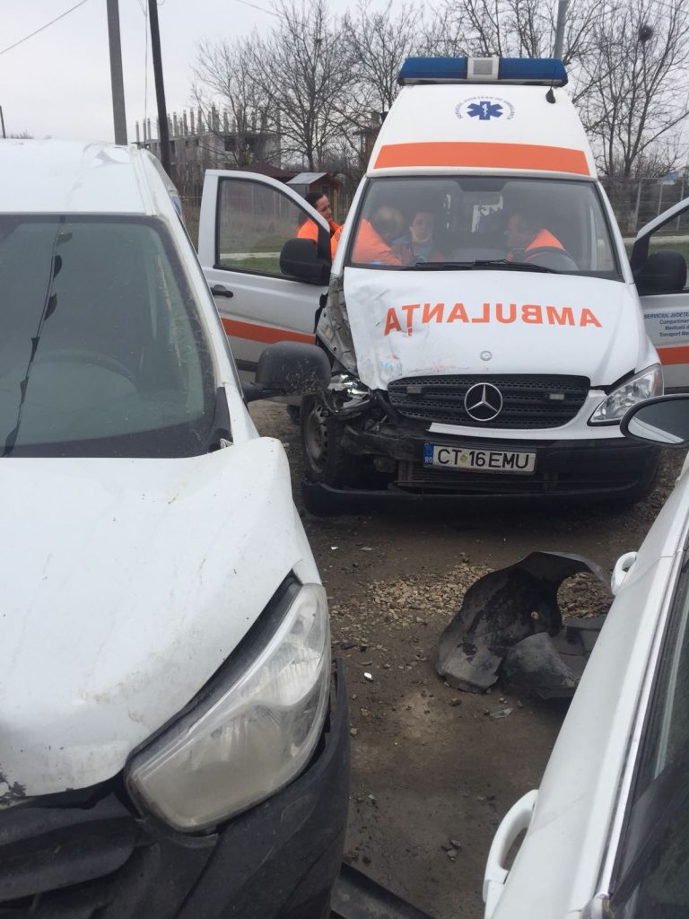 Imagini video cu accidentul ambulanței în Cumpăna