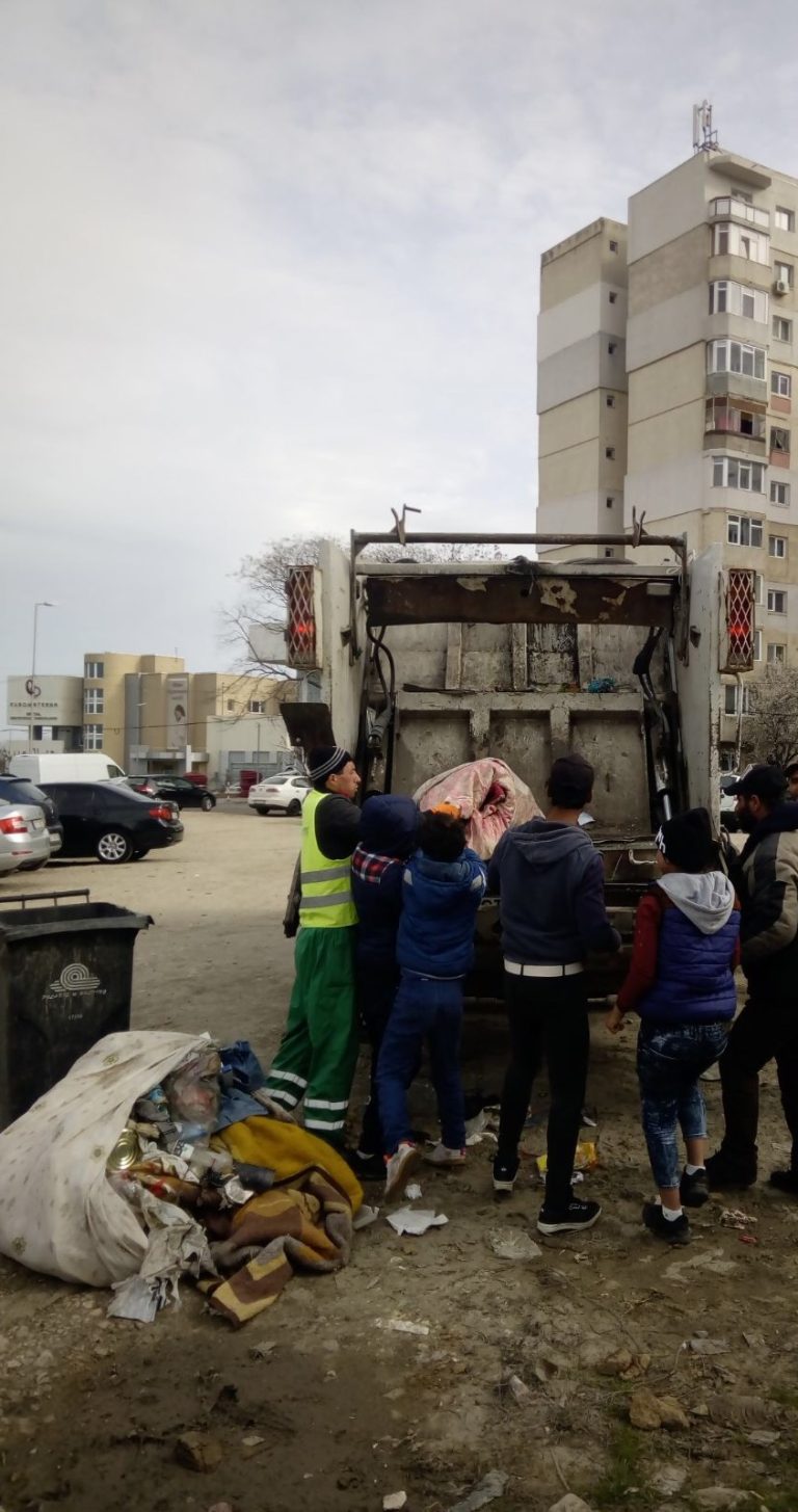 Poliția Locală și Polaris au făcut curat în spatele unui mall