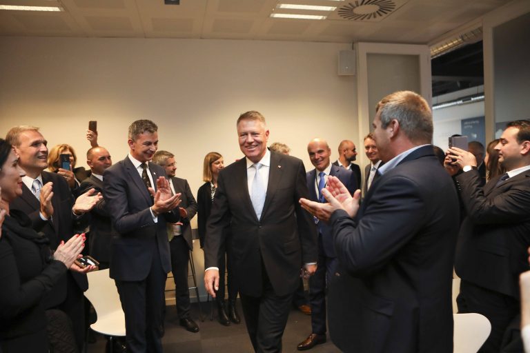 Klaus Iohannis, alături de românii din Diaspora. CE le-a transmis acestora