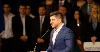 Consilierul Secil Cantaragiu, susținut de tinerii de la UDTR, solicită reabilitarea Moscheei Carol I Secilcantaragiu