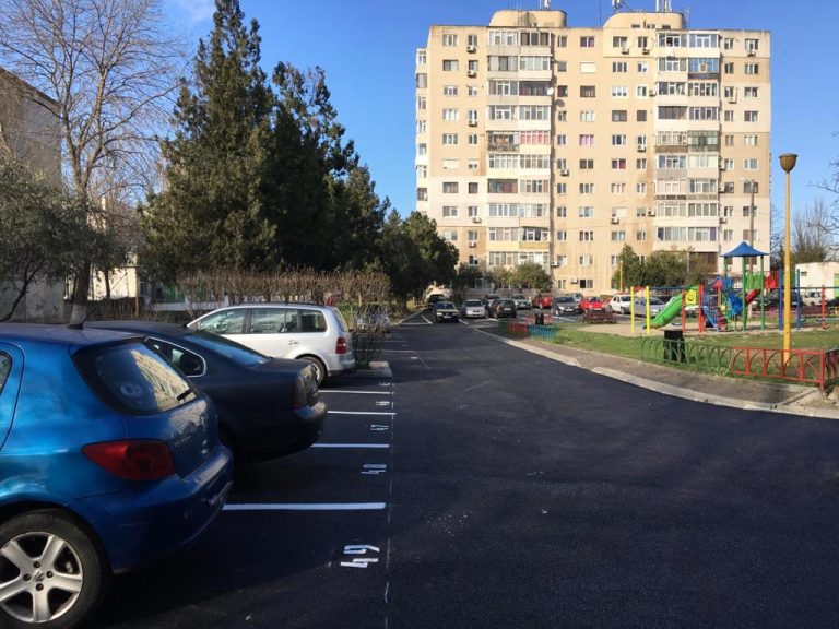 Noi locuri de parcare amenajate de Primăria Constanța