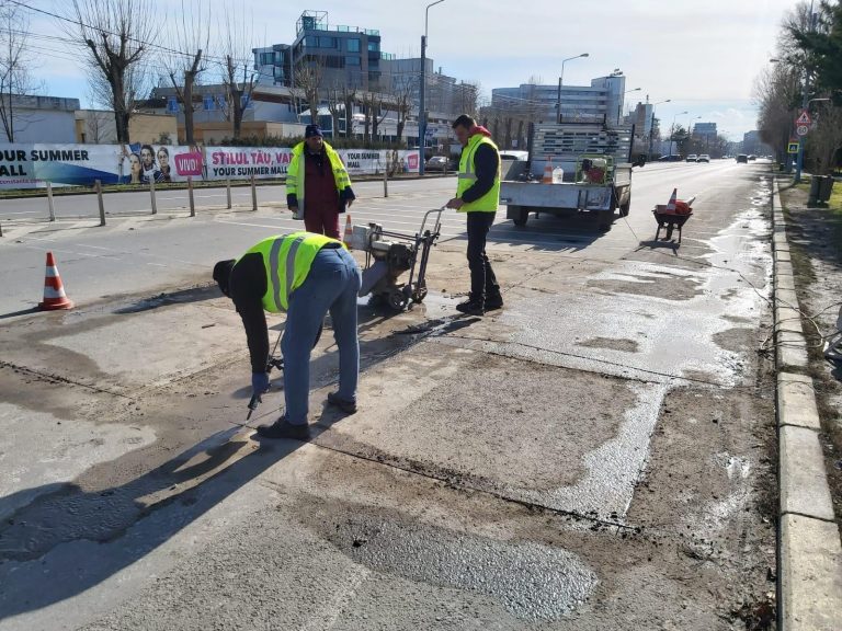 Trafic îngreunat pe bulevardul Ferdinand din muncipiul Constanța