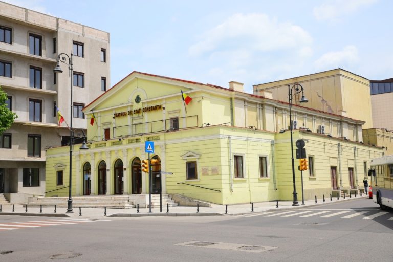 Decebal Făgădău a semnat contractul de finanțare pentru Teatrul de Stat Constanța! Clădirea intră în renovare